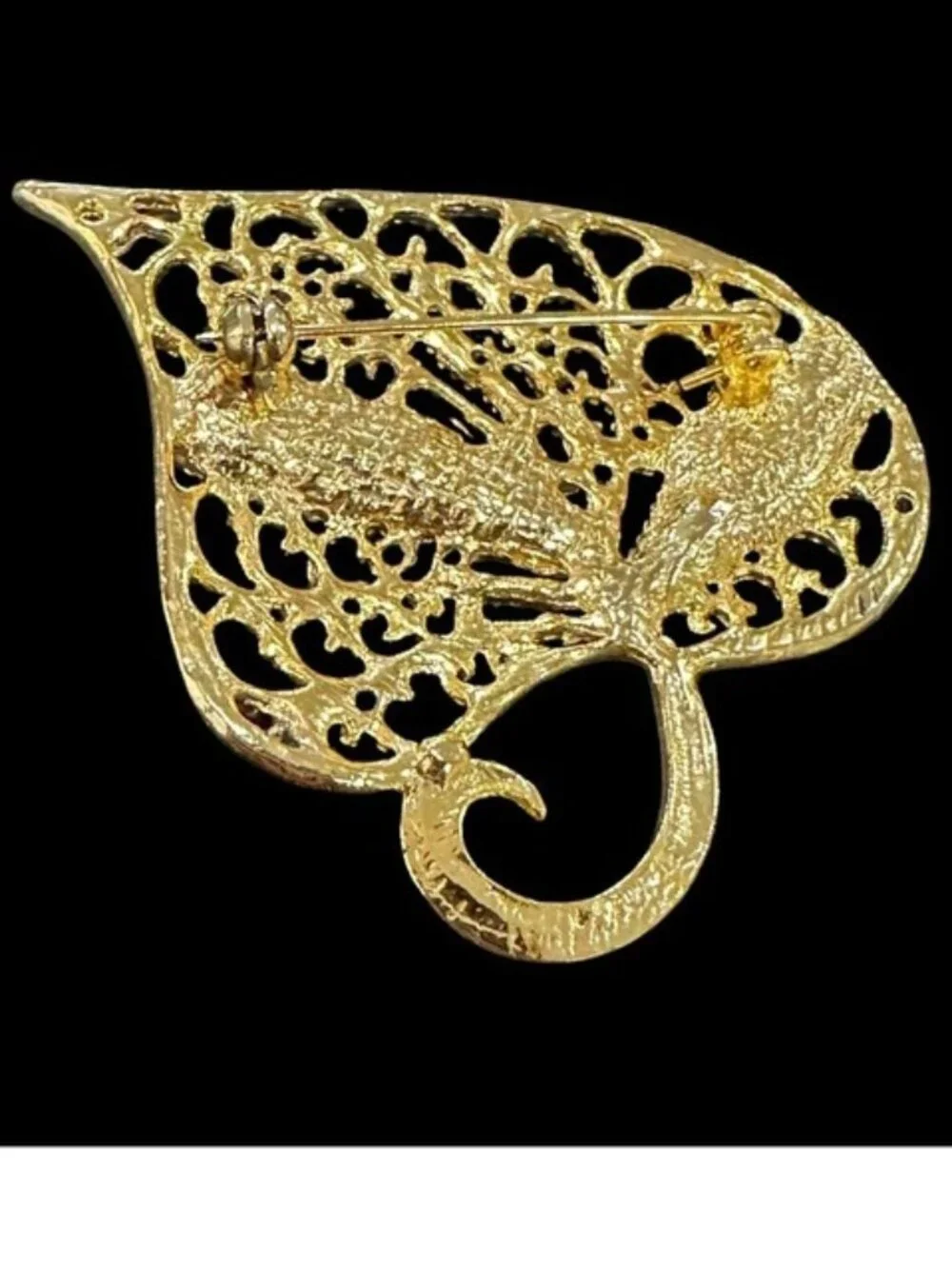 Gold Tone Leaf Brooch Pin With Rhinestone Accents Filigree Style